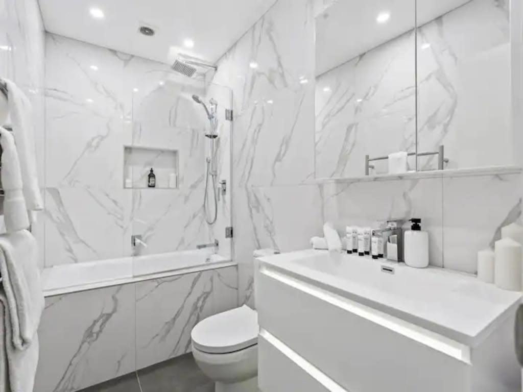 Sleek Modern Pad Next To Spark Arena Free Parking Auckland Esterno foto